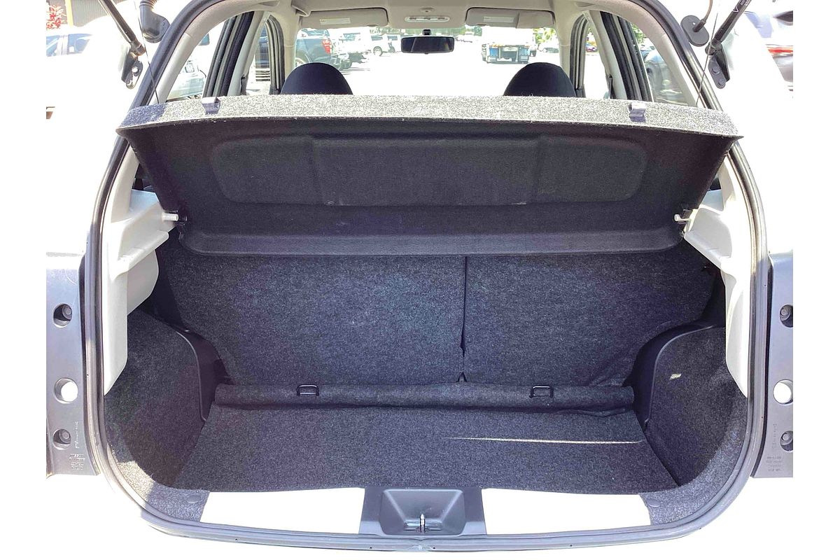 2016 Nissan Micra ST K13