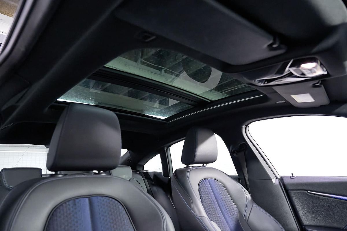 2022 BMW 2 Series 220i M Sport F44