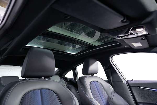 2022 BMW 2 Series 220i M Sport F44