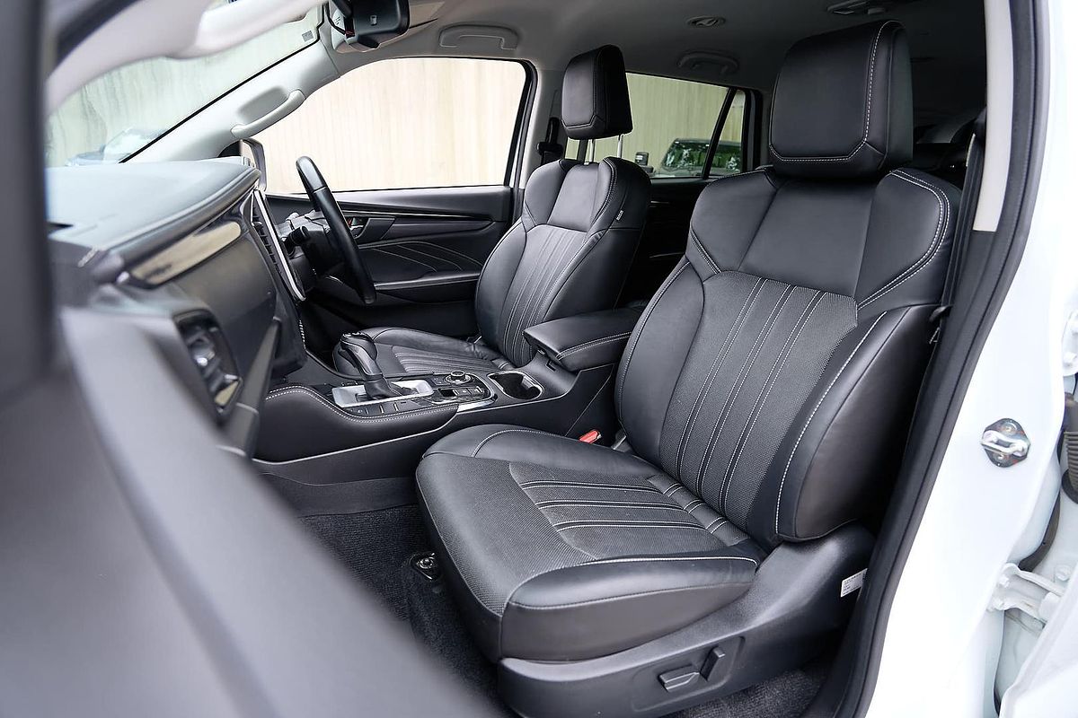 2023 Isuzu MU-X LS-T