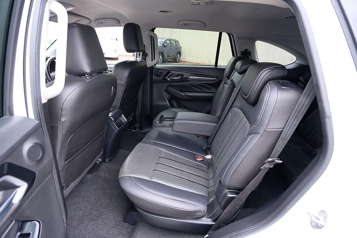 2023 Isuzu MU-X LS-T