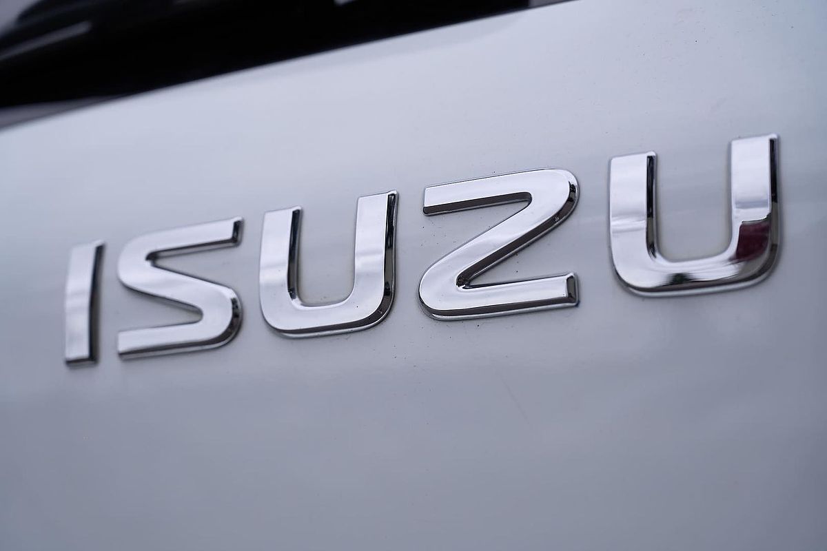 2023 Isuzu MU-X LS-T