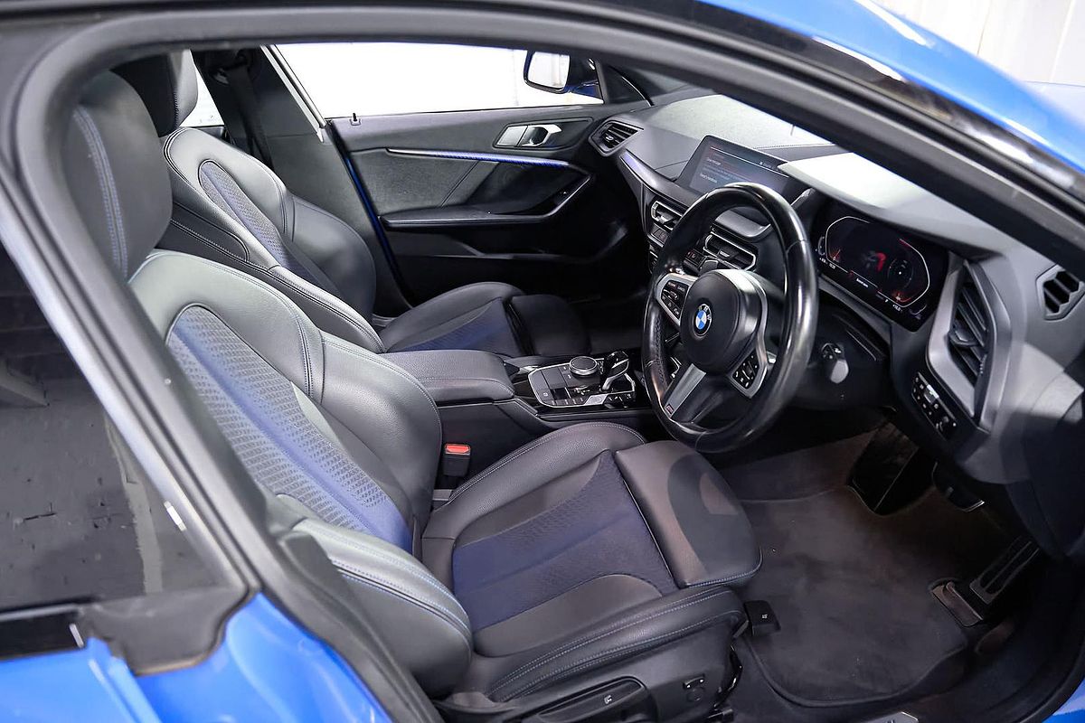 2022 BMW 2 Series 220i M Sport F44
