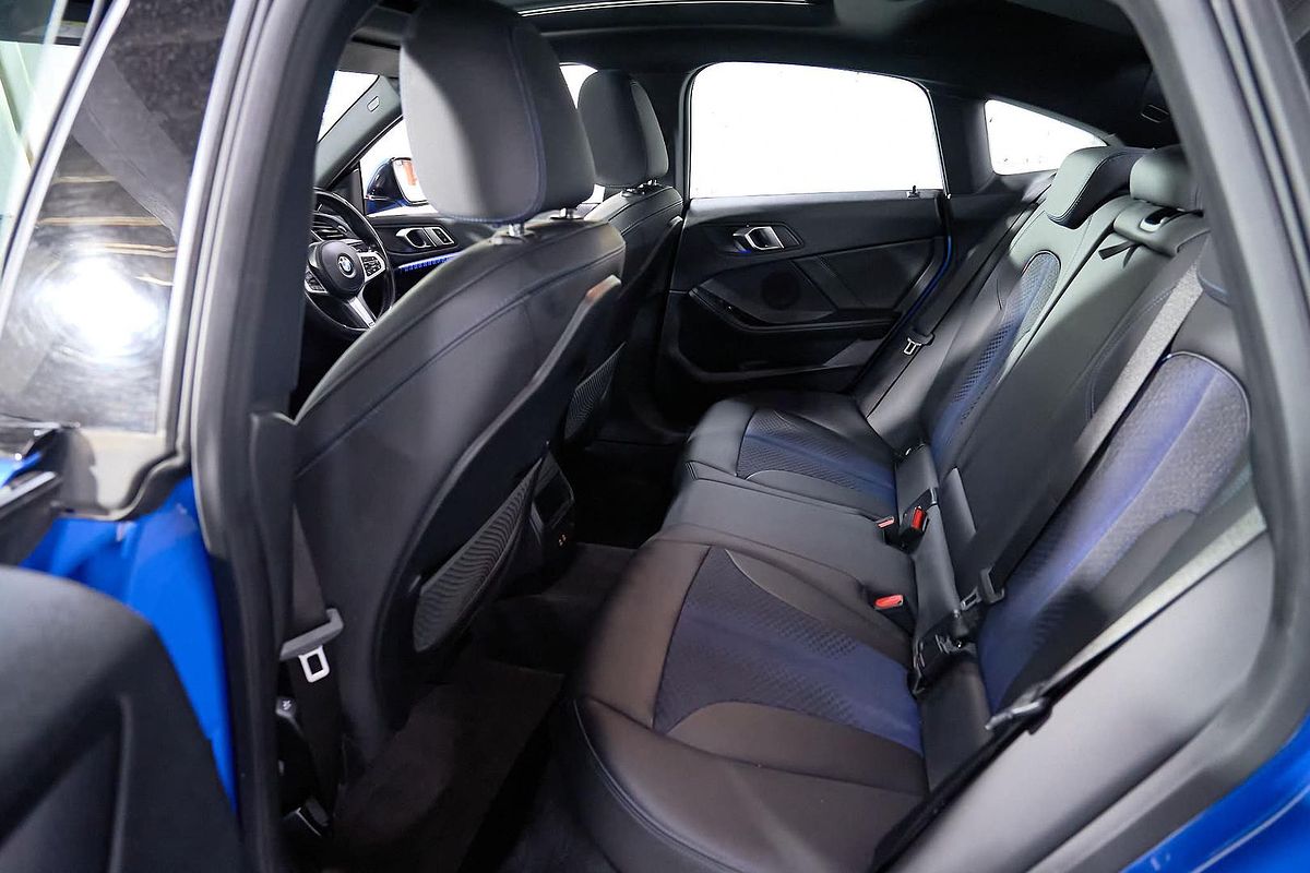 2022 BMW 2 Series 220i M Sport F44