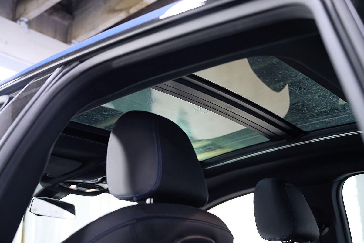 2022 BMW 2 Series 220i M Sport F44