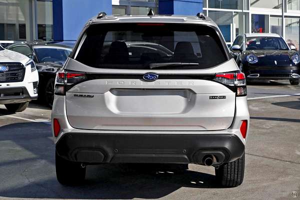 2025 Subaru Forester Hybrid Touring S6