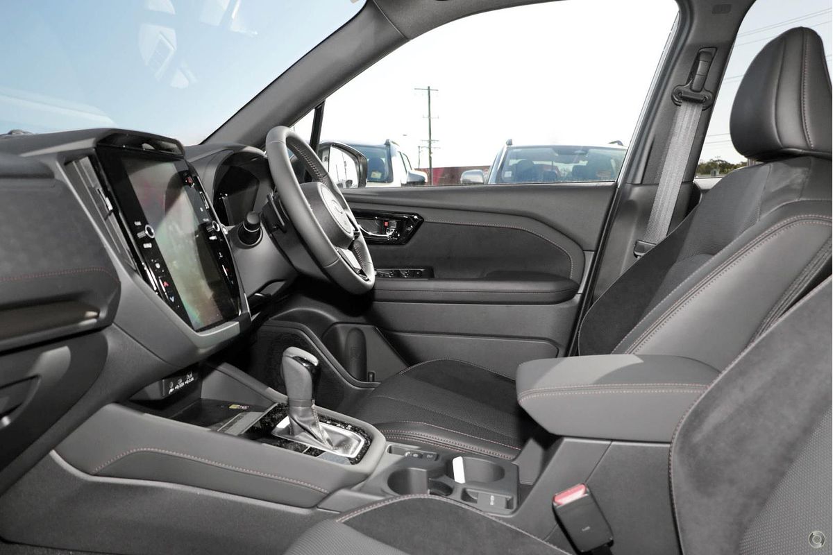 2025 Subaru Forester Hybrid Touring S6