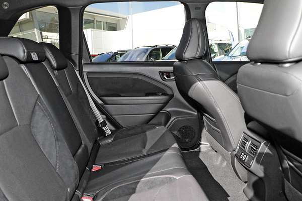 2025 Subaru Forester Hybrid Touring S6