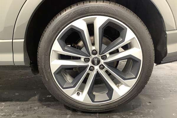 2021 Audi Q3 40 TFSI S line F3