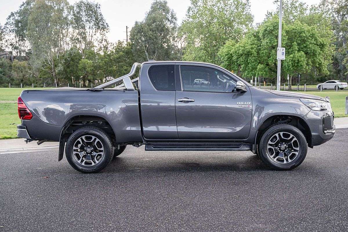 2022 Toyota Hilux SR5 GUN126R 4X4