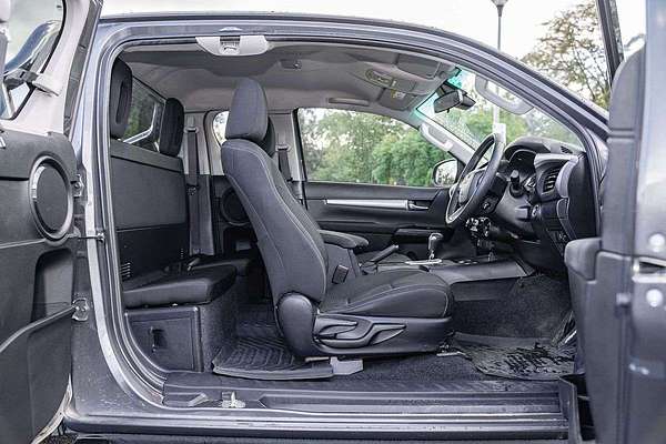 2022 Toyota Hilux SR5 GUN126R 4X4