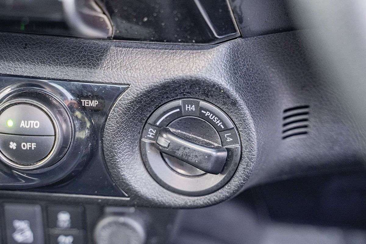 2022 Toyota Hilux SR5 GUN126R 4X4