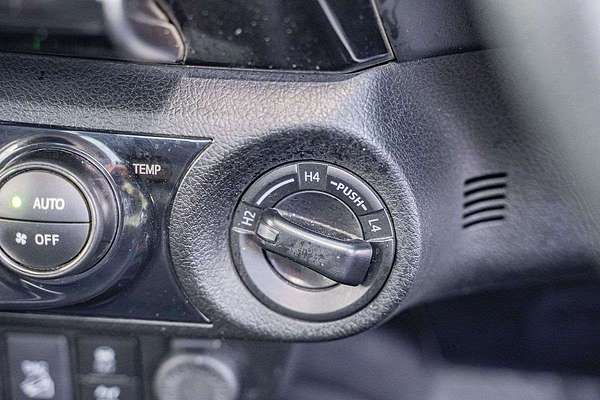 2022 Toyota Hilux SR5 GUN126R 4X4