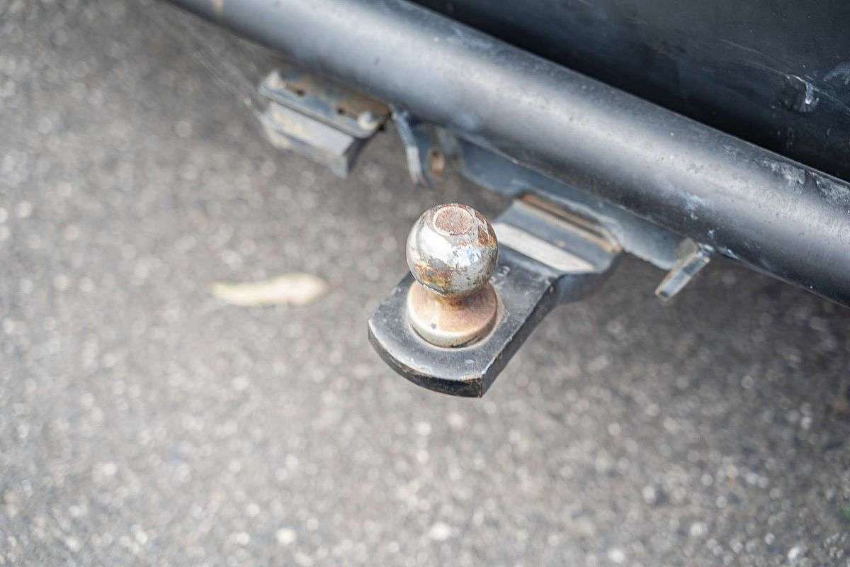 2014 Toyota Hiace Commuter TRH223R ELWB High Roof