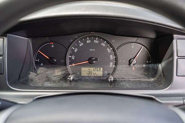 2014 Toyota Hiace Commuter TRH223R ELWB High Roof