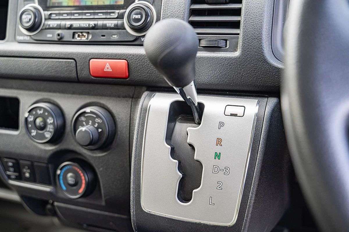 2014 Toyota Hiace Commuter TRH223R ELWB High Roof