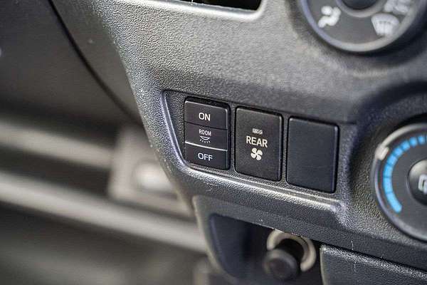 2014 Toyota Hiace Commuter TRH223R ELWB High Roof