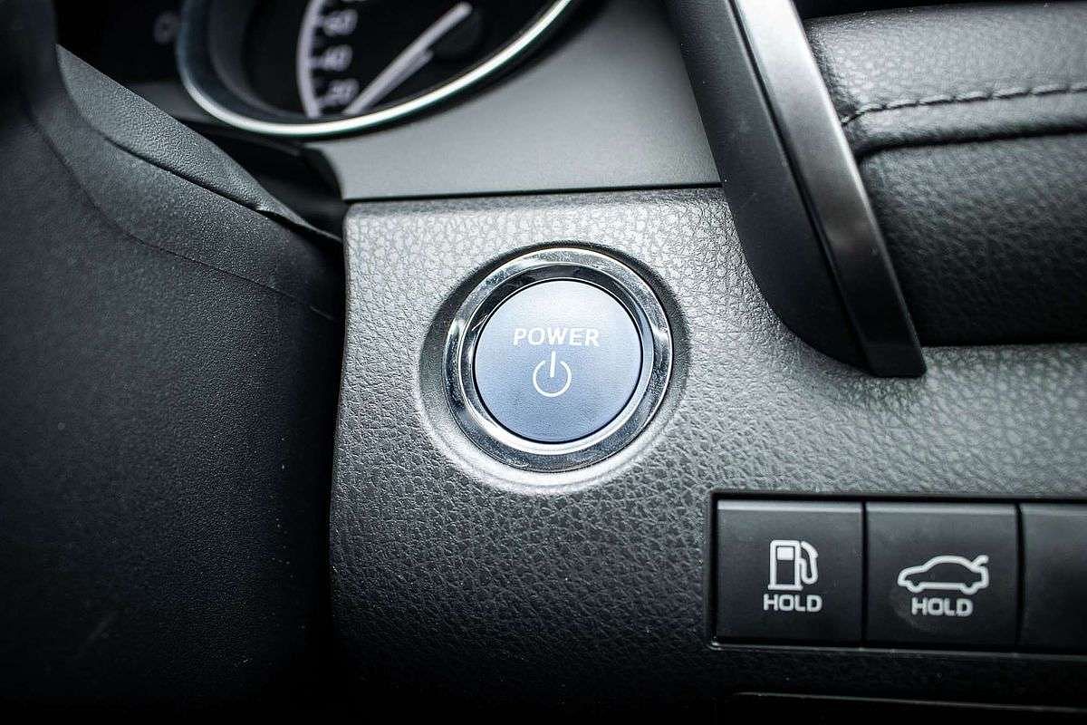 2022 Toyota Camry Ascent AXVH70R