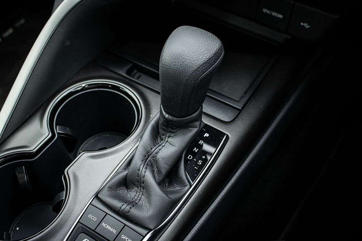 2021 Toyota Camry Ascent AXVH70R