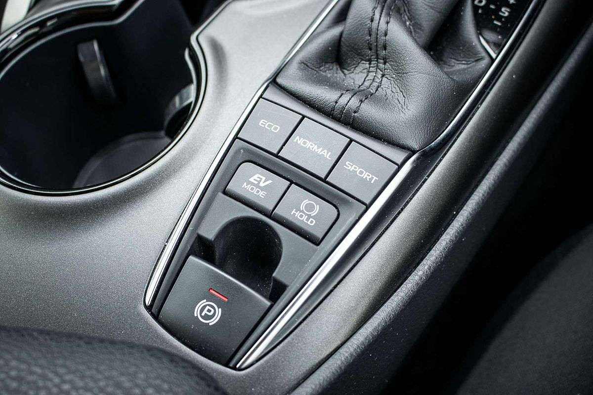 2021 Toyota Camry Ascent AXVH70R