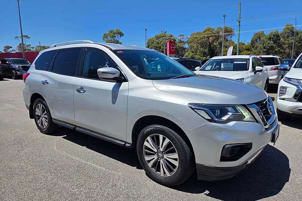 2017 Nissan Pathfinder ST R52 Series II