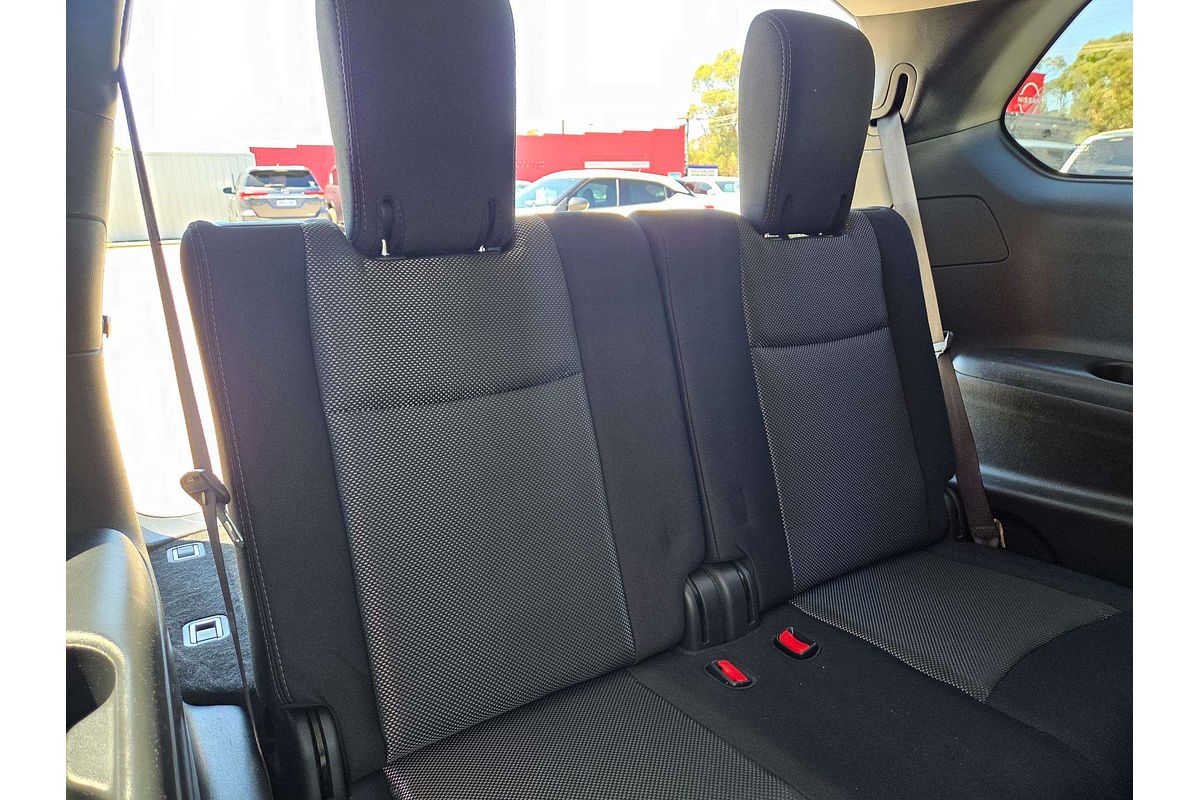 2017 Nissan Pathfinder ST R52 Series II