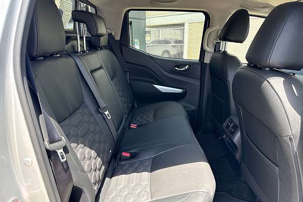 2025 Nissan Navara ST-X D23 4X4