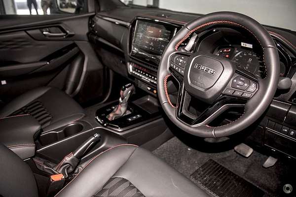 2025 Isuzu D-MAX X-TERRAIN 4X4