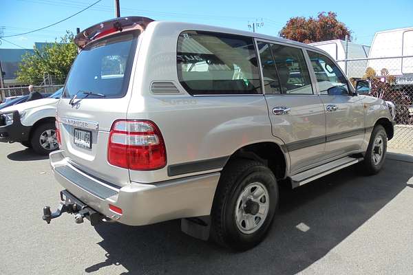 2003 Toyota Landcruiser GXL HDJ100R