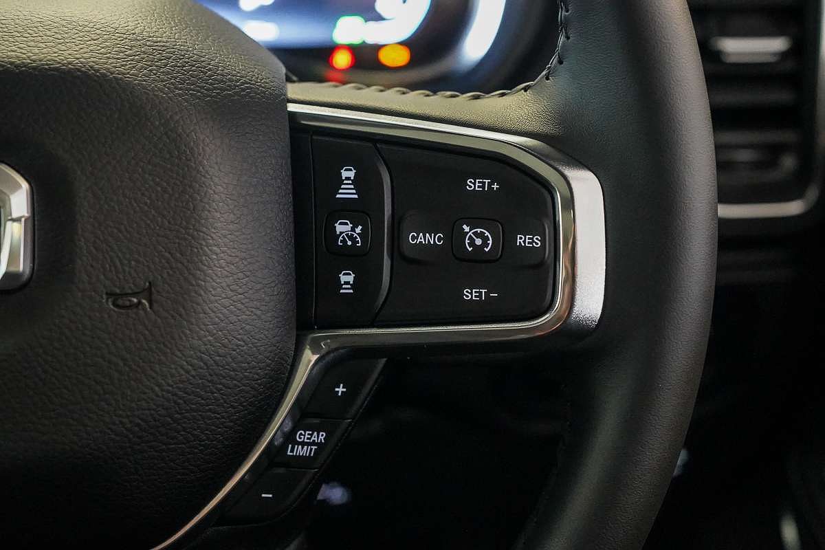 2024 RAM 1500 Laramie Sport RamBox DT 4X4 SWB