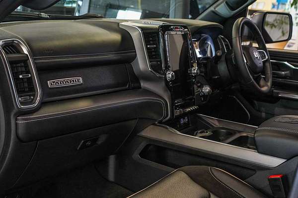 2024 RAM 1500 Laramie Sport RamBox DT 4X4 SWB