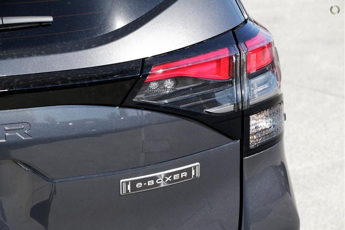 2025 Subaru Forester Hybrid Touring S6