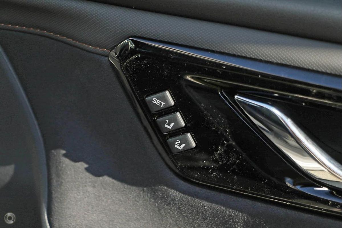 2025 Subaru Forester Hybrid Touring S6