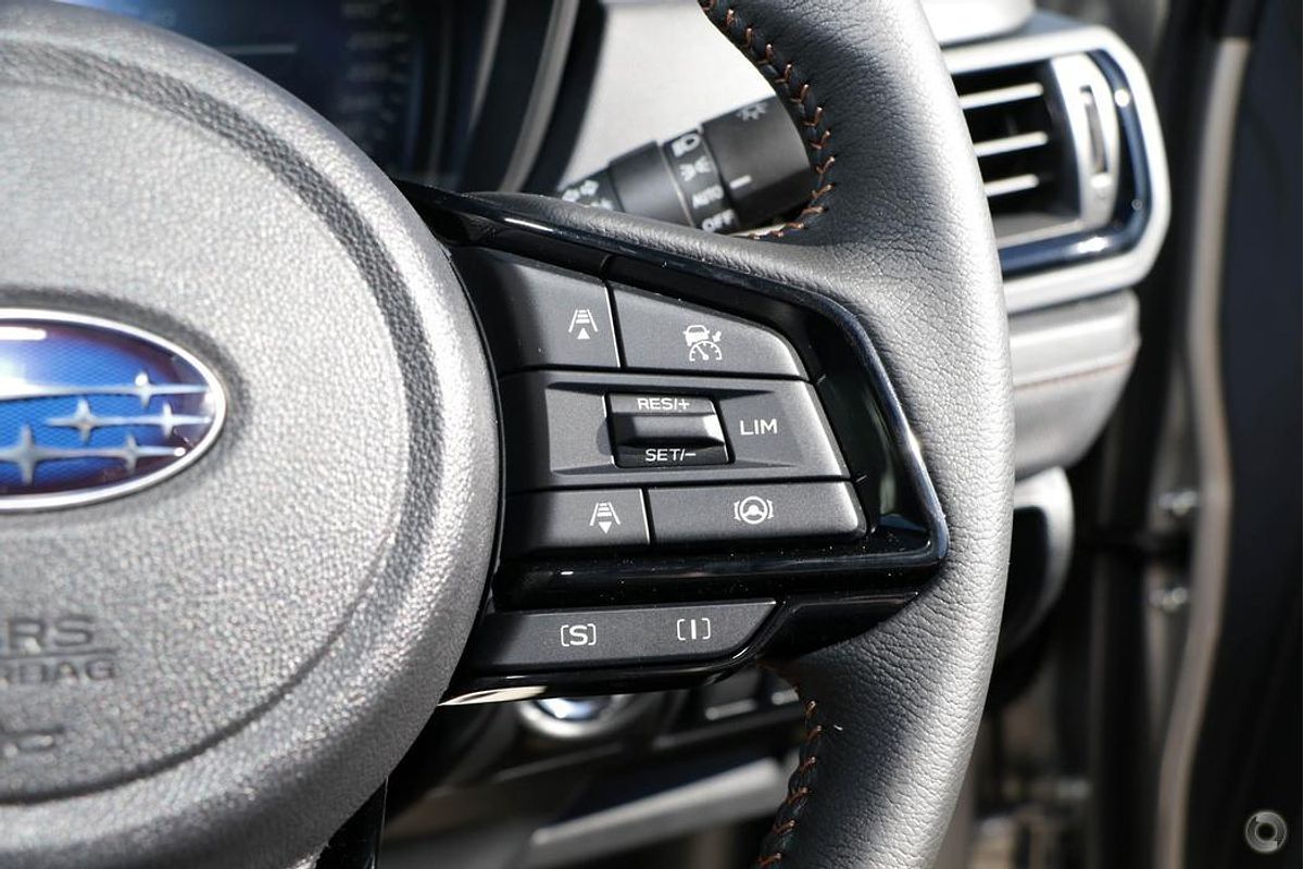 2025 Subaru Forester Hybrid Touring S6