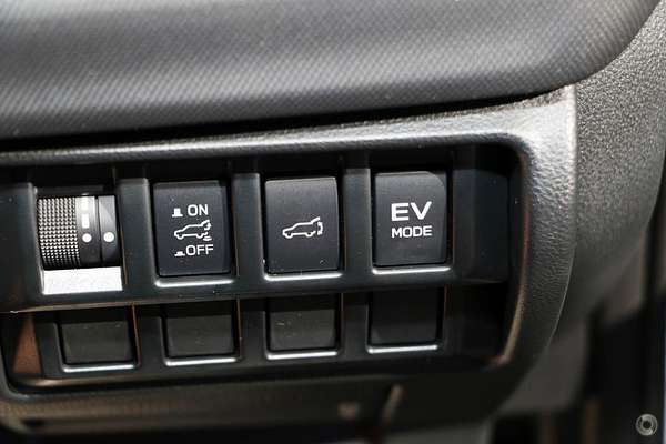 2025 Subaru Forester Hybrid Touring S6