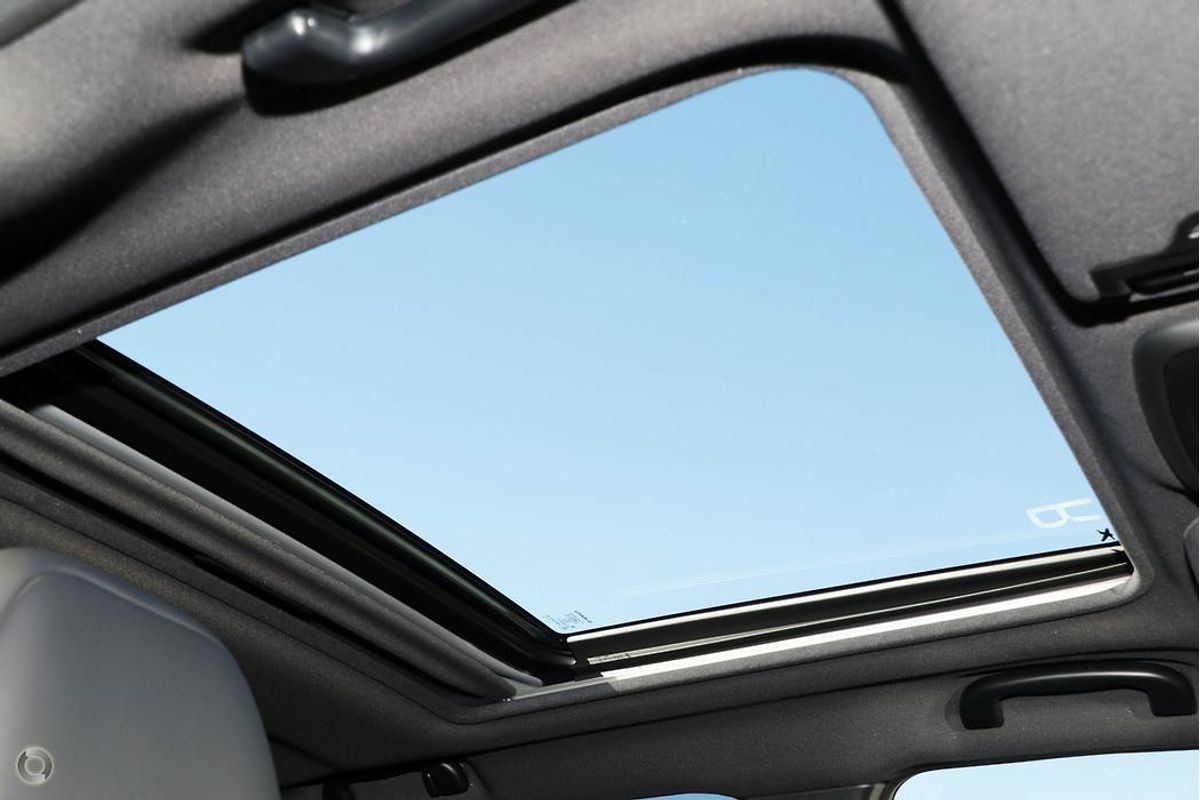 2025 Subaru Forester Hybrid Touring S6