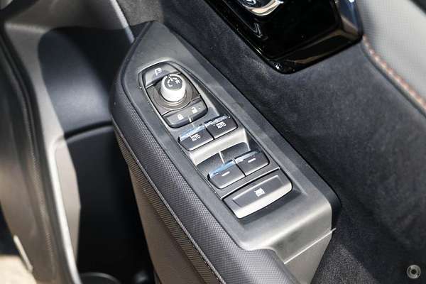 2025 Subaru Forester Hybrid Touring S6