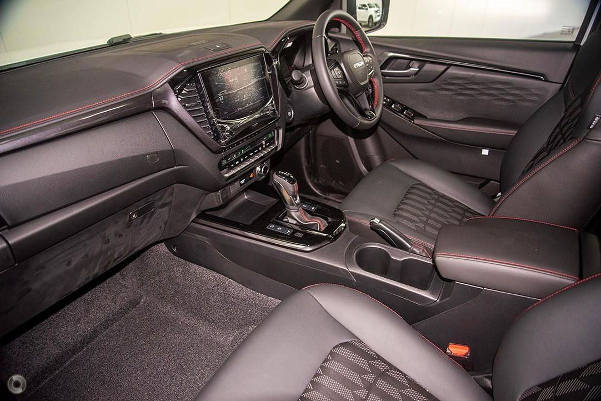 2025 Isuzu D-MAX X-TERRAIN 4X4