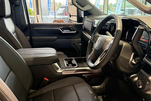 2025 Chevrolet Silverado HD LTZ Premium W/Tech Pack T1 4X4