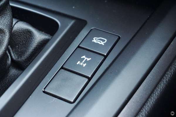 2025 Isuzu D-MAX X-RIDER 4X4