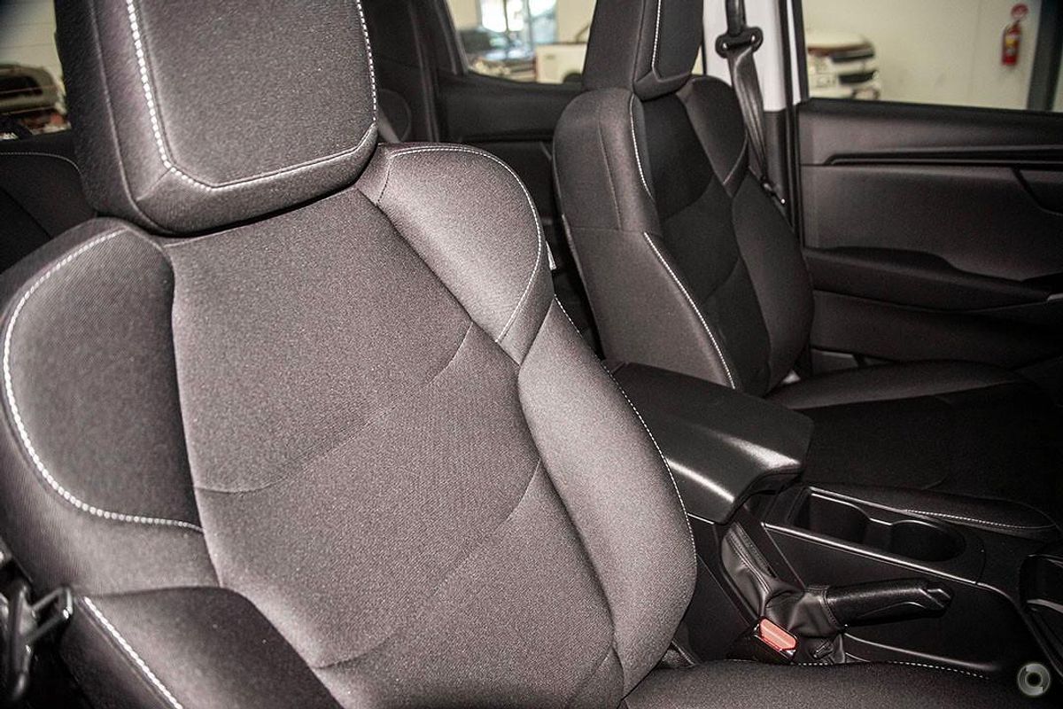 2025 Isuzu D-MAX SX 4X4