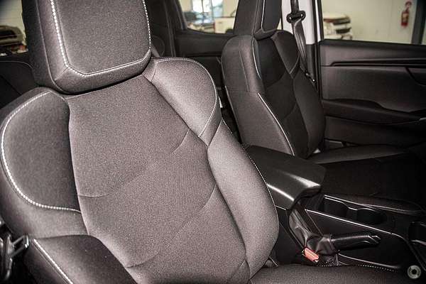 2025 Isuzu D-MAX SX 4X4