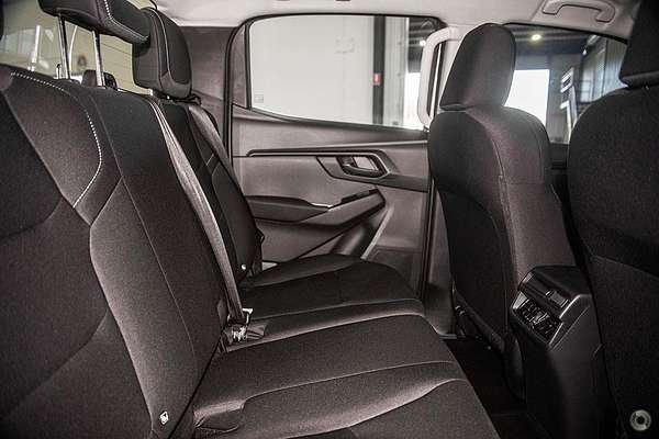 2025 Isuzu D-MAX SX 4X4