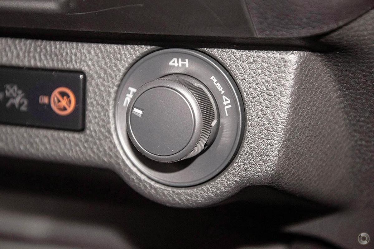 2025 Isuzu D-MAX SX 4X4