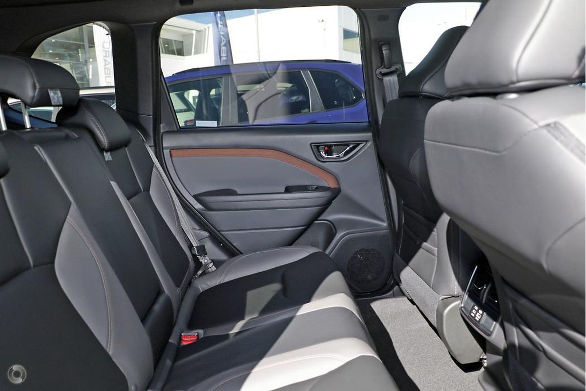 2025 Subaru Forester Hybrid Sport S6