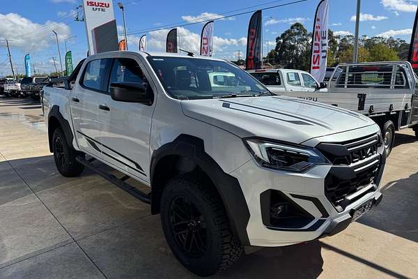 2025 Isuzu D-MAX BLADE 4X4
