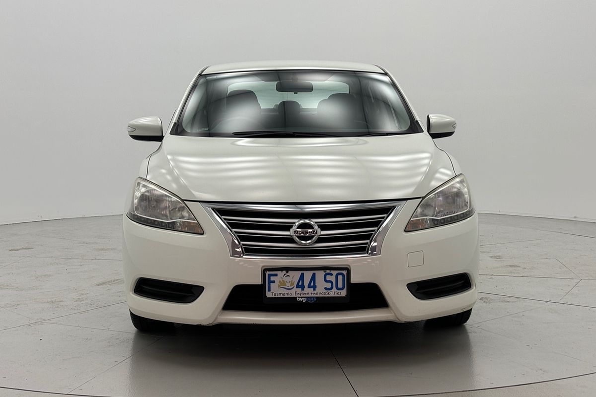 2014 Nissan Pulsar ST B17