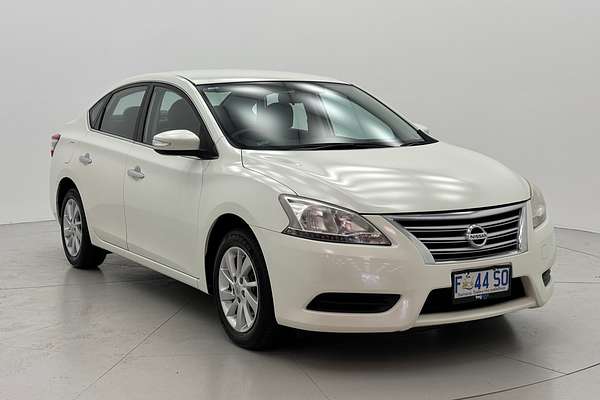 2014 Nissan Pulsar ST B17