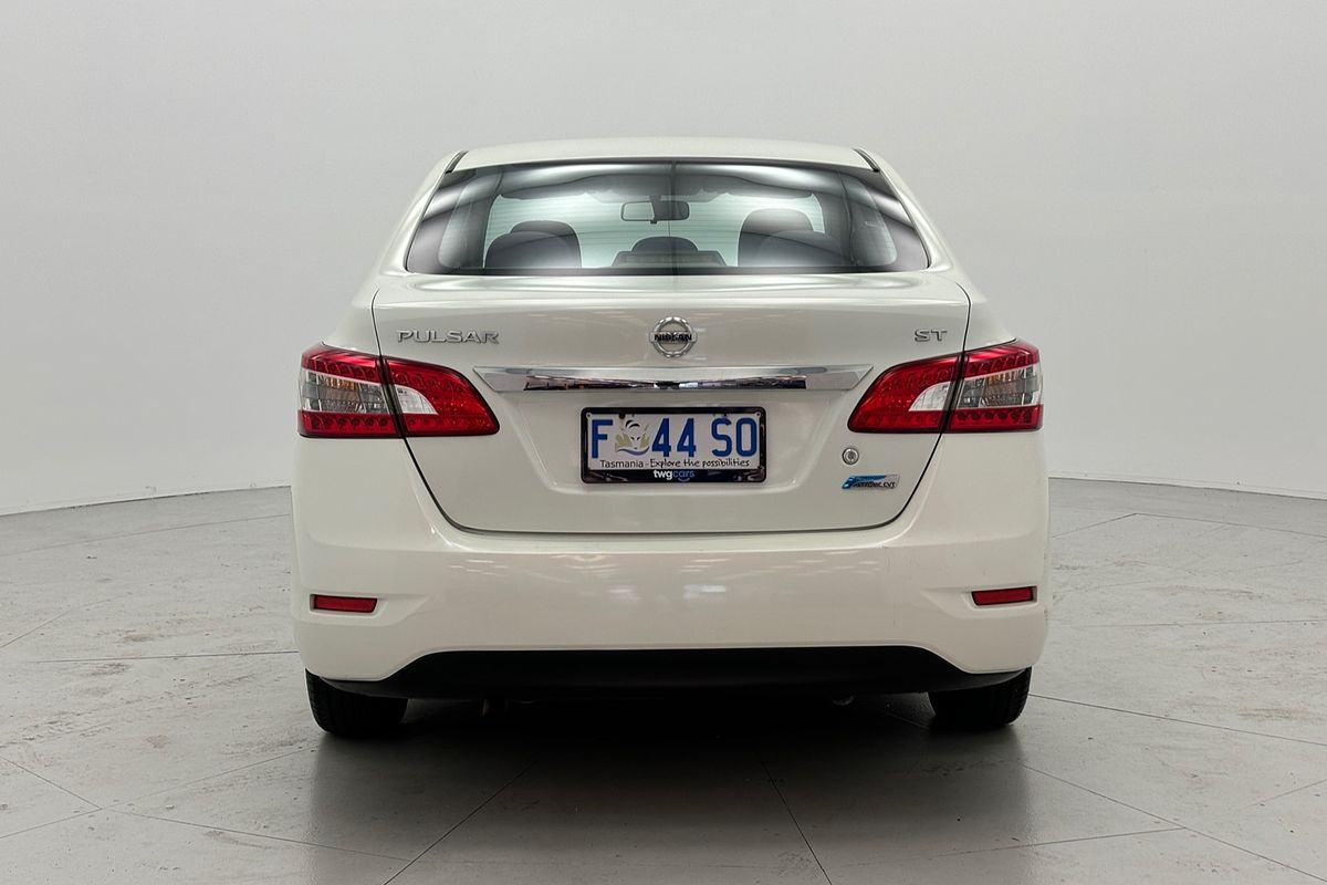 2014 Nissan Pulsar ST B17