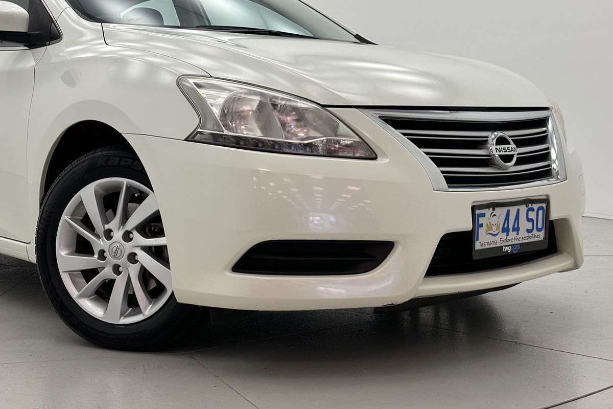 2014 Nissan Pulsar ST B17